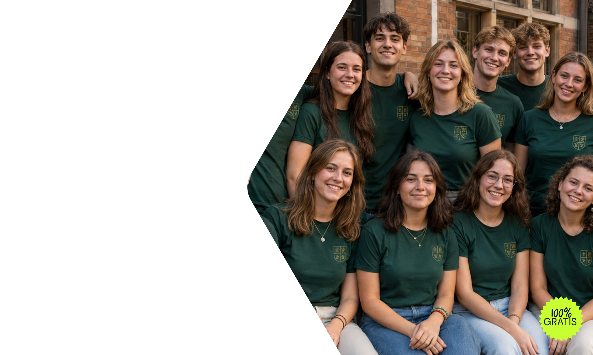 Leden van een studentenvereniging samen in matching shirts, met 100% gratis badge